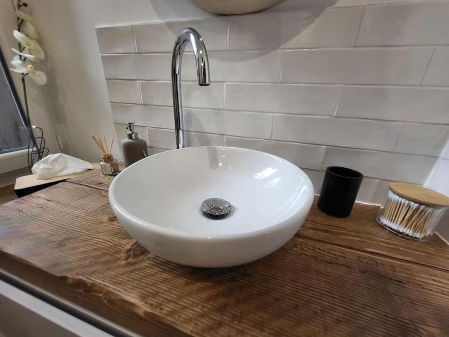 O Bon'Endroit - Appartement Confort - Centre Ville Vienne  Eksteriør bilde